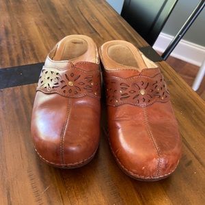 Dansko women’s clogs
